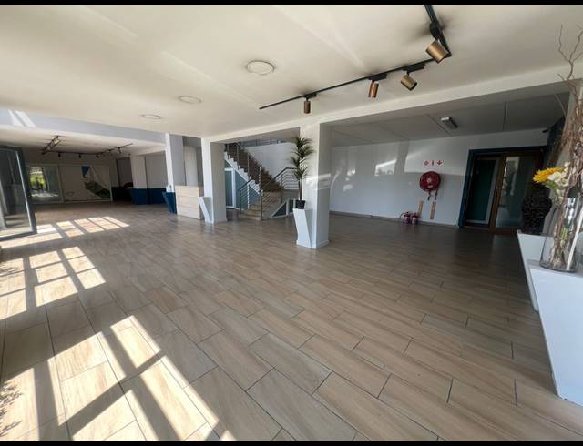 2,499M² WAREHOUSE FOR SALE IN SAMRAND BUSINESS PARK